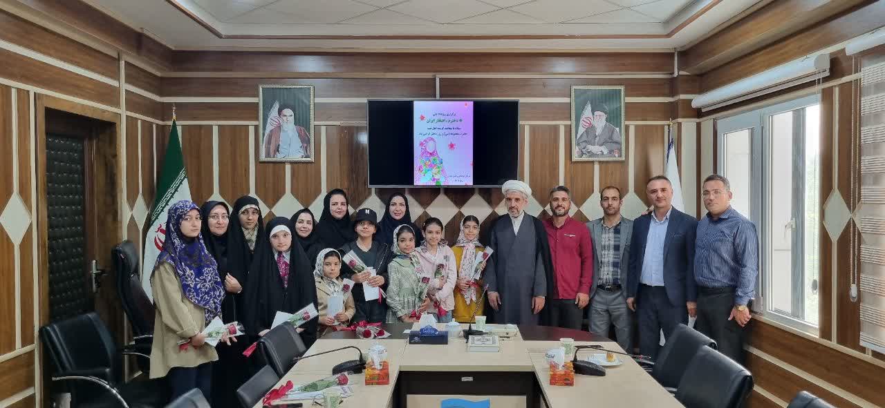 تقدیر دختران برگزیده همکاران شرکت به مناسبت روز دختر